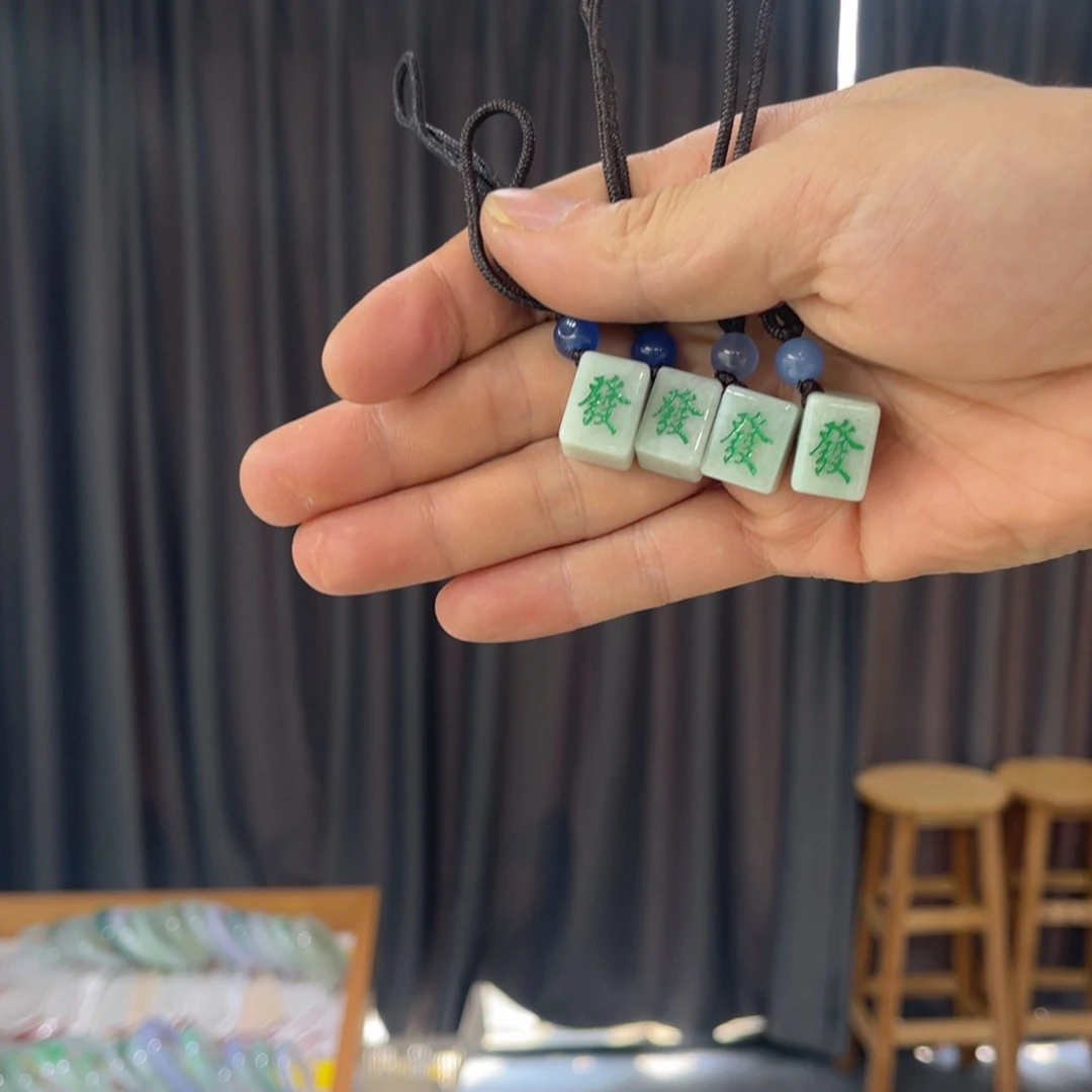 翡翠颈饰未镶嵌纯天然缅甸翡翠A货买断多样性发一