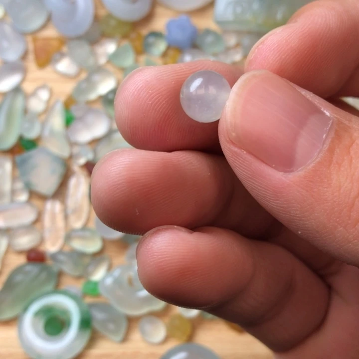定制翡翠未镶嵌挂件