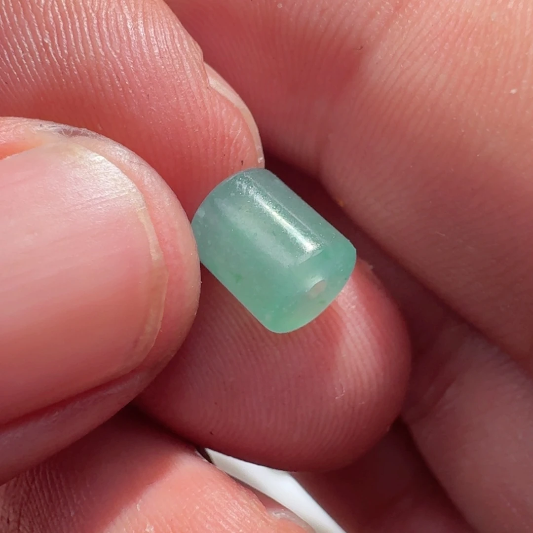 未镶嵌定制翡翠天然翡翠桶珠