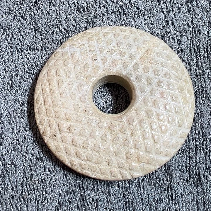 软玉未镶嵌颈饰挂件