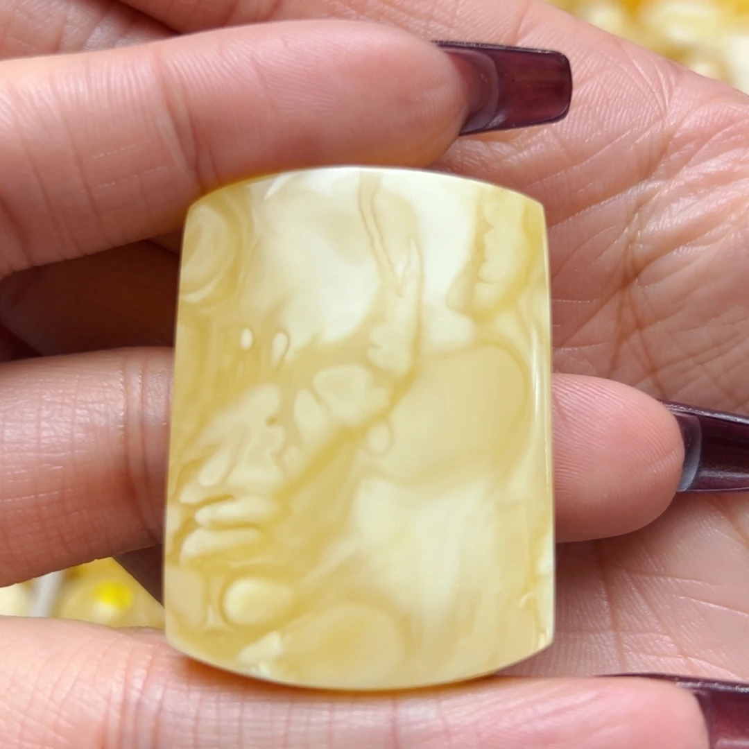 琥珀裸石未镶嵌32mm无事牌