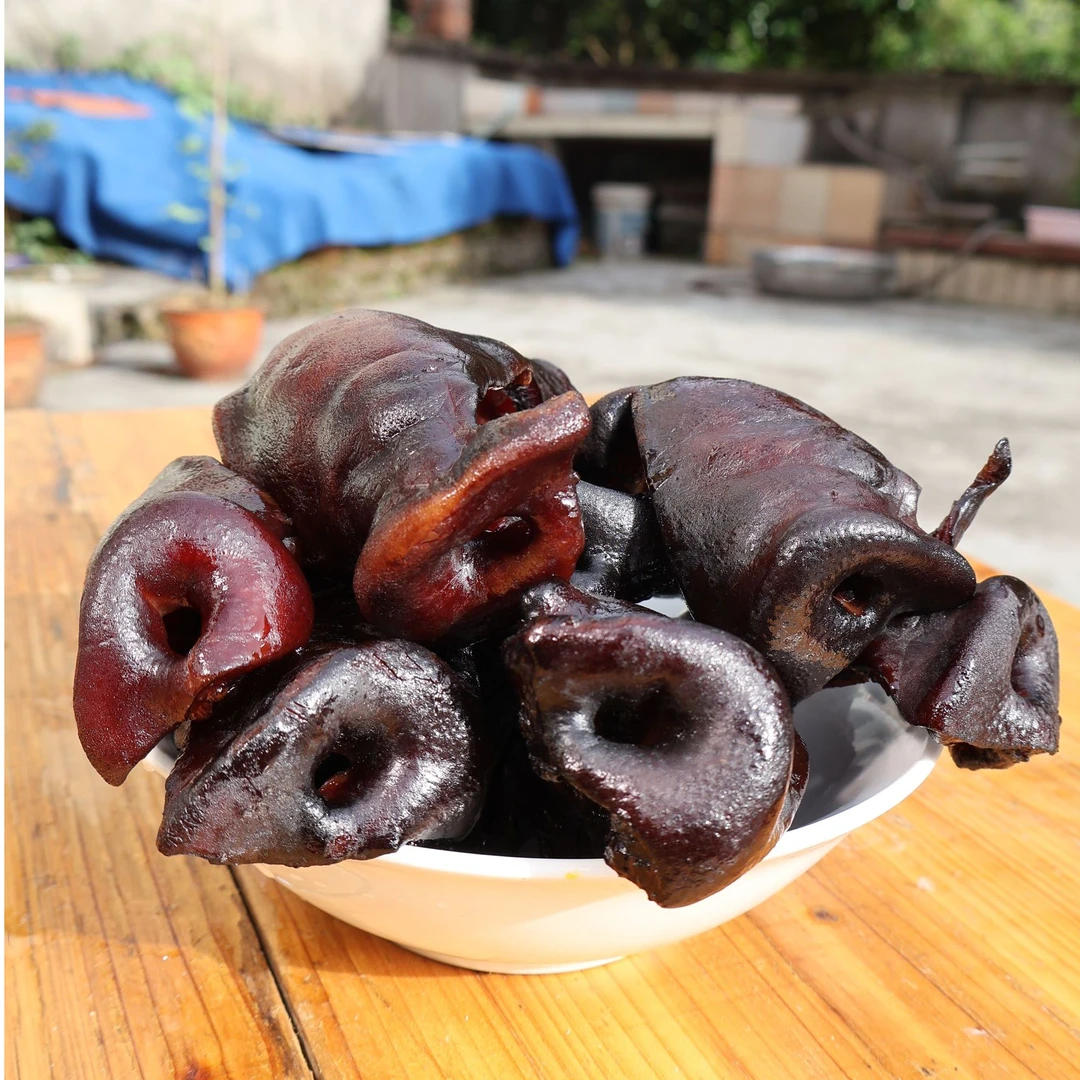 四川正宗柴火烟熏猪拱嘴农家传统工艺美味下酒菜