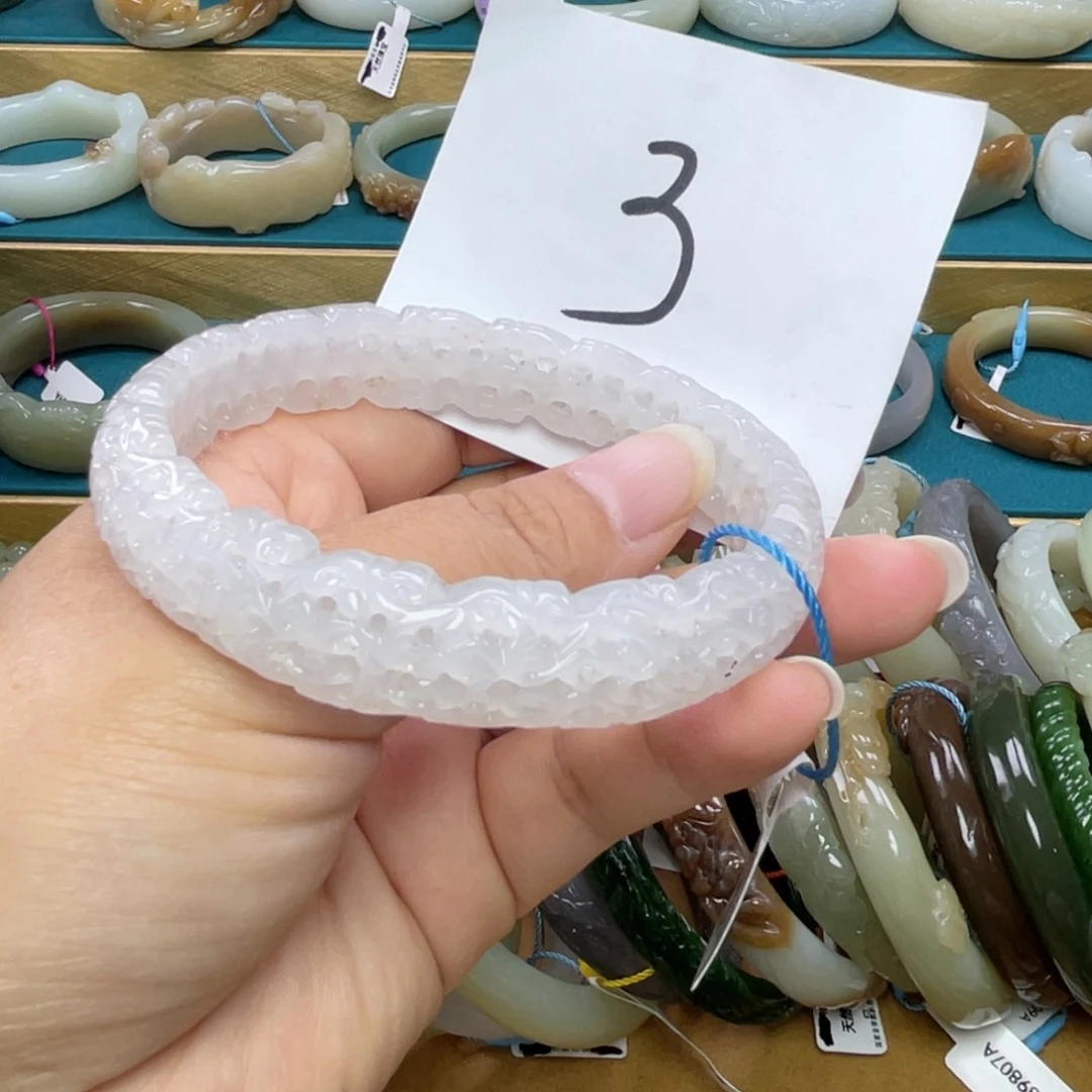 未镶嵌手镯和田玉圈口65