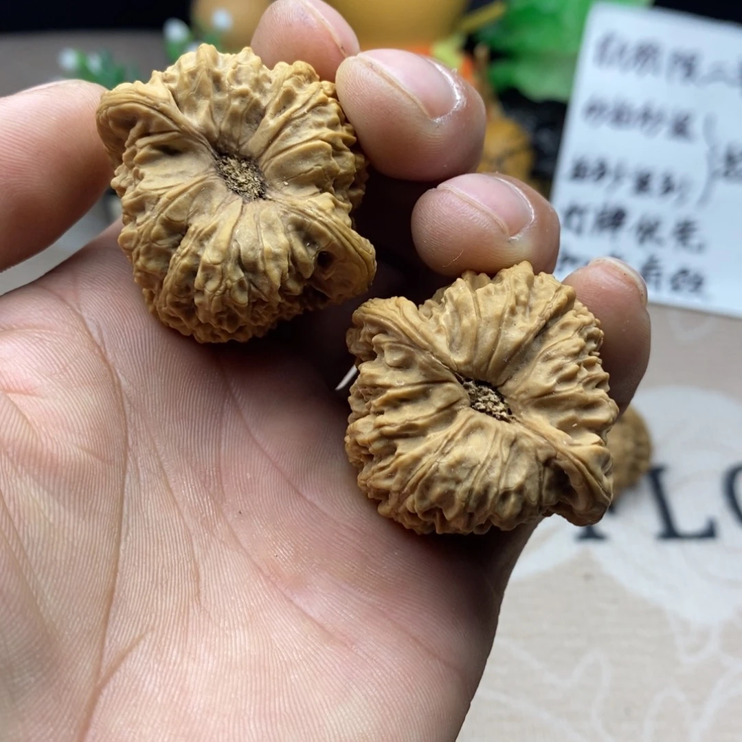 一****文玩核桃吊坠涿鹿