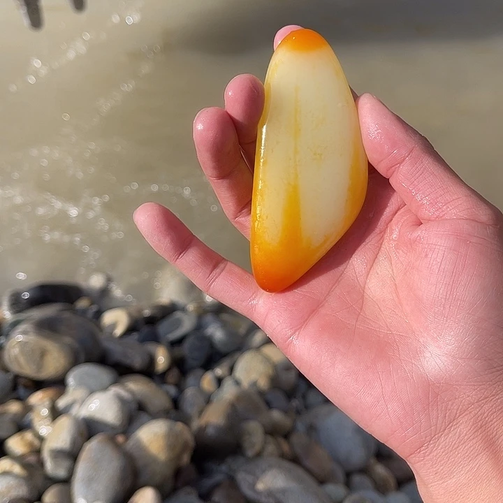 未镶嵌和田玉（糖玉）珠宝奇石