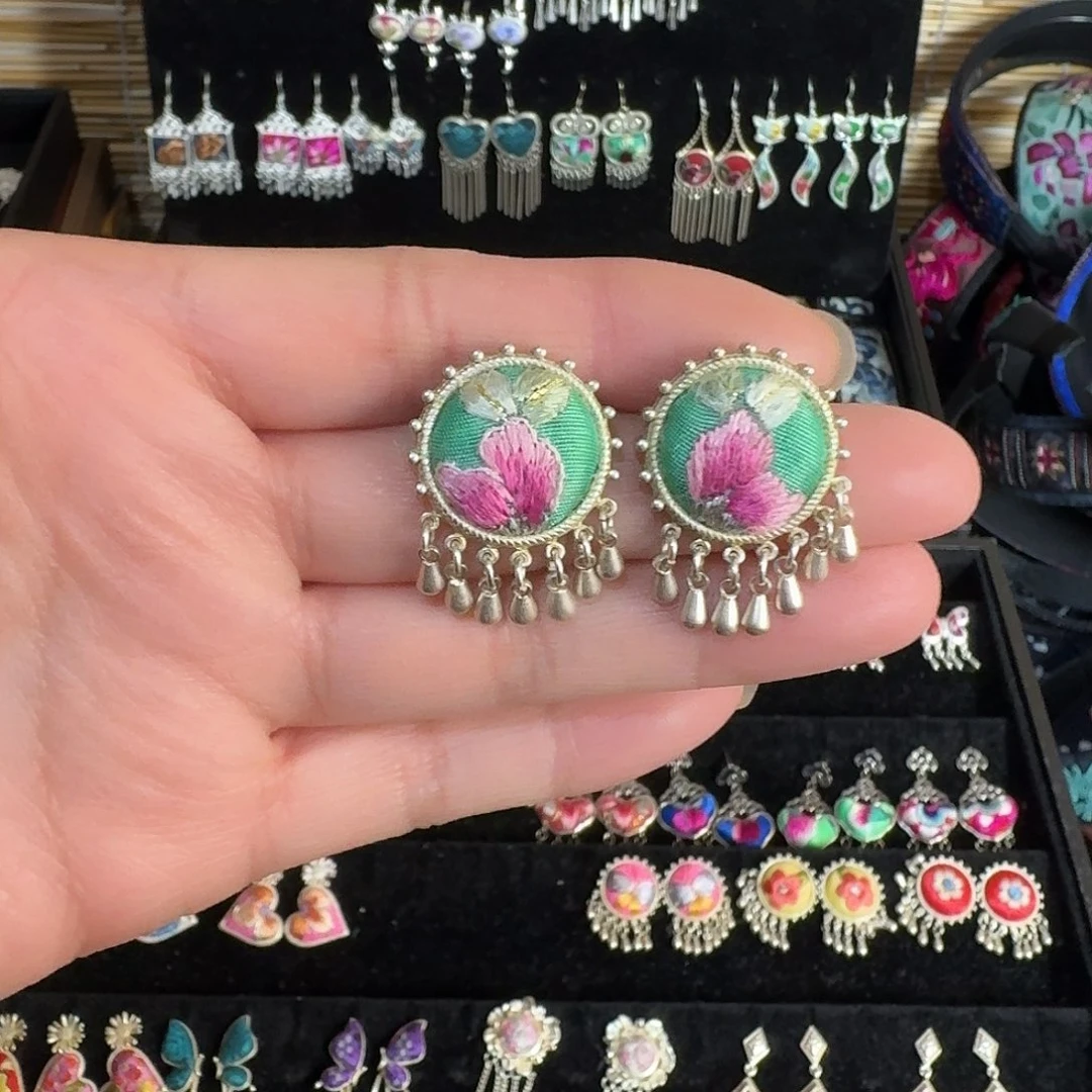 织绣民族风刺绣耳环