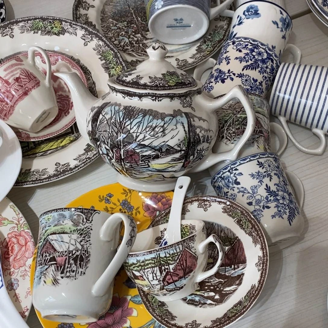 瓷全新庄园一个壶六套杯碟