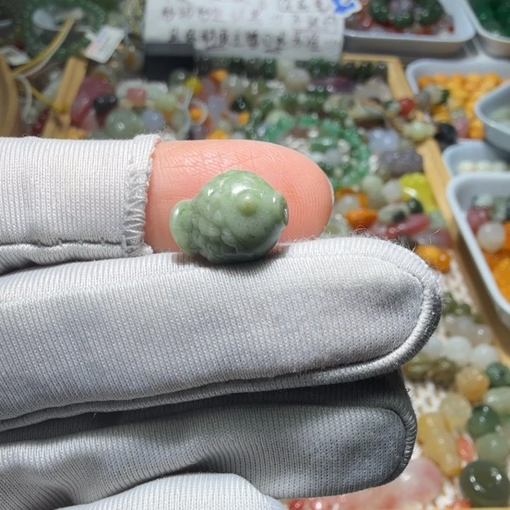 和田玉未镶嵌珠宝半成品