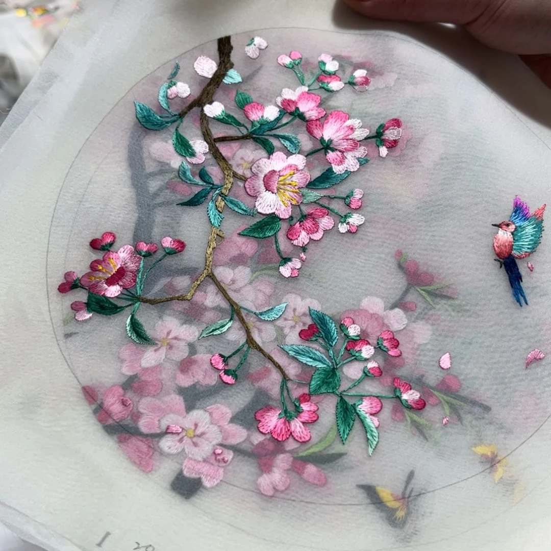 织绣纯手工刺绣陆老师