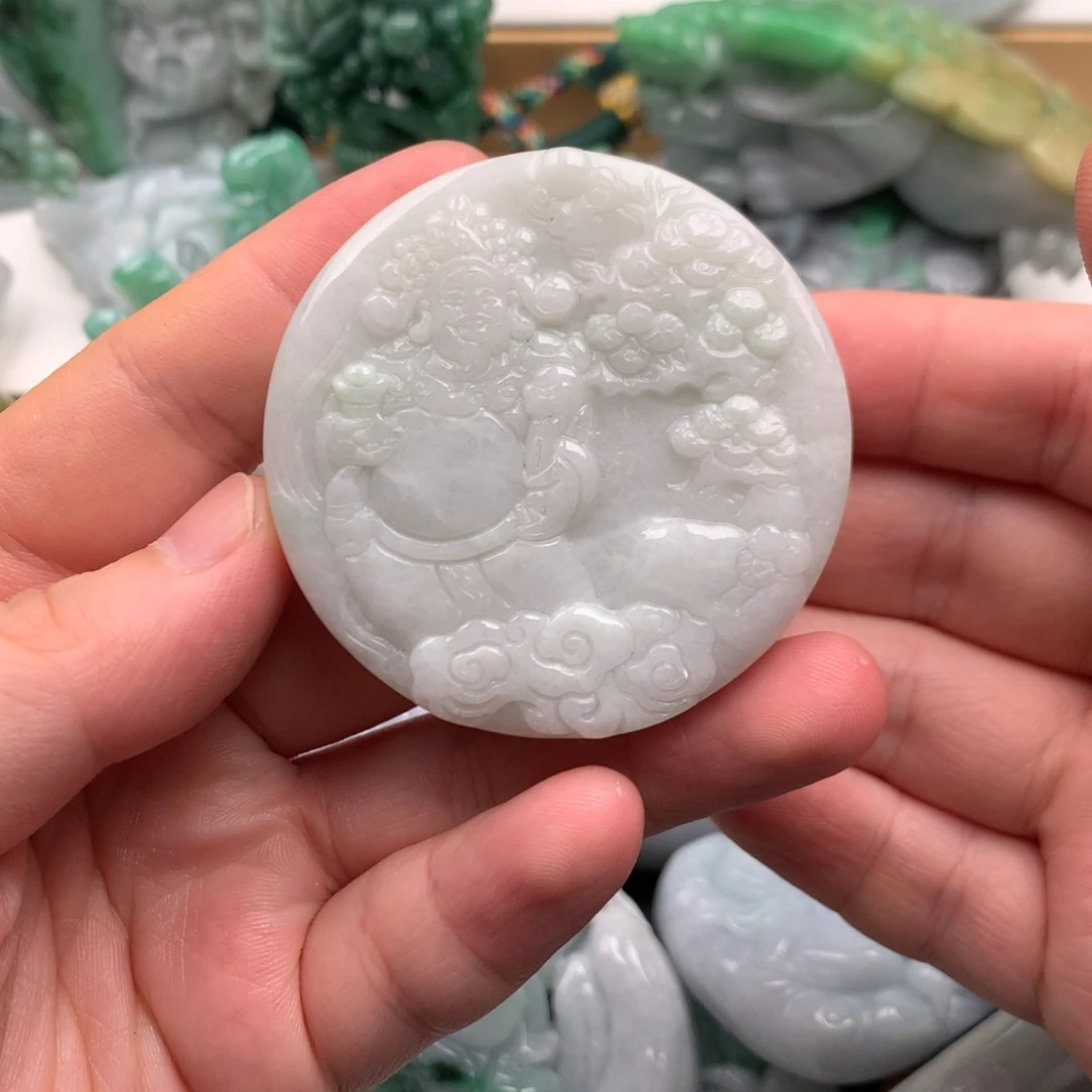 吊坠(不含链)未镶嵌翡翠