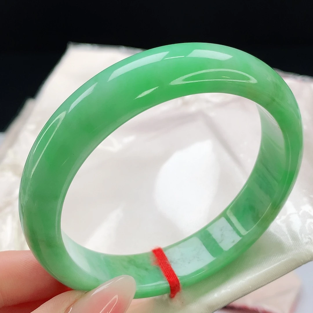 未镶嵌手镯翡翠681