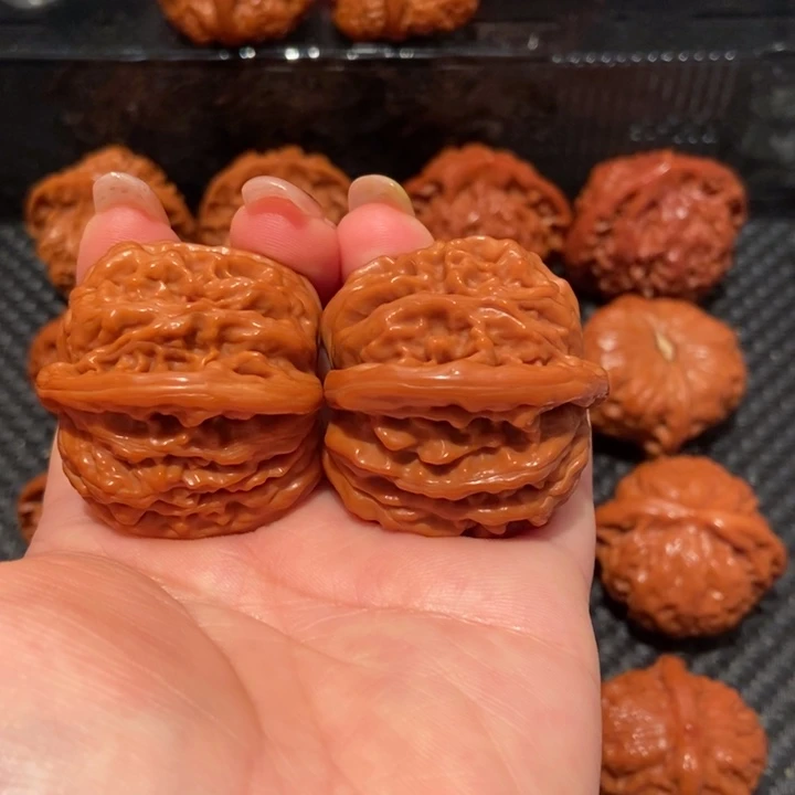 T***f文玩核桃把件43.2尺寸四座楼1972