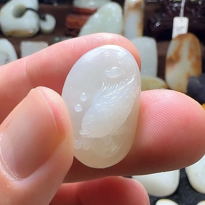 和田玉（子料）未镶嵌颈饰赵**?