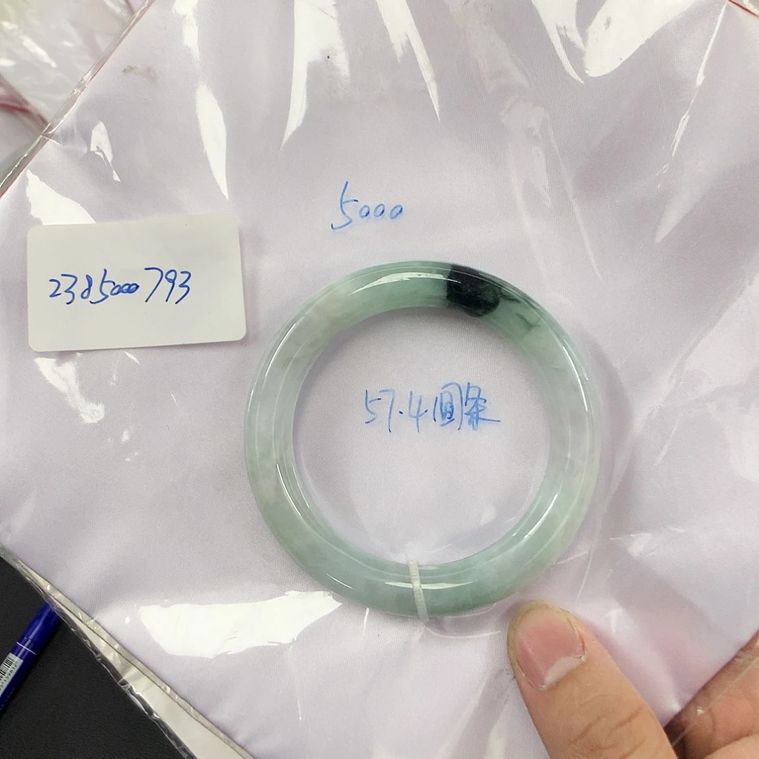 翡翠手镯未镶嵌天然缅甸翡翠手镯