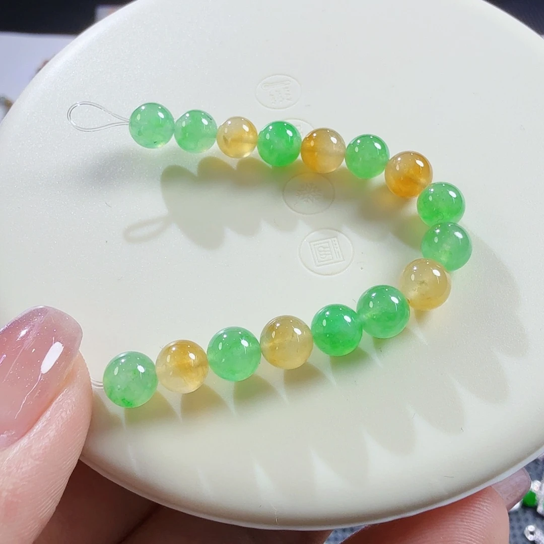 翡翠未镶嵌颈饰裸石