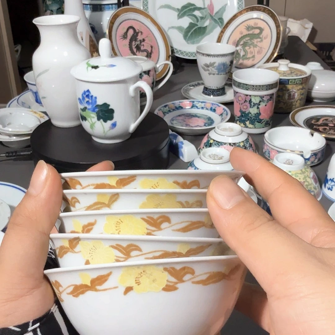 蔚***山国光釉下五彩10.5厘米碗