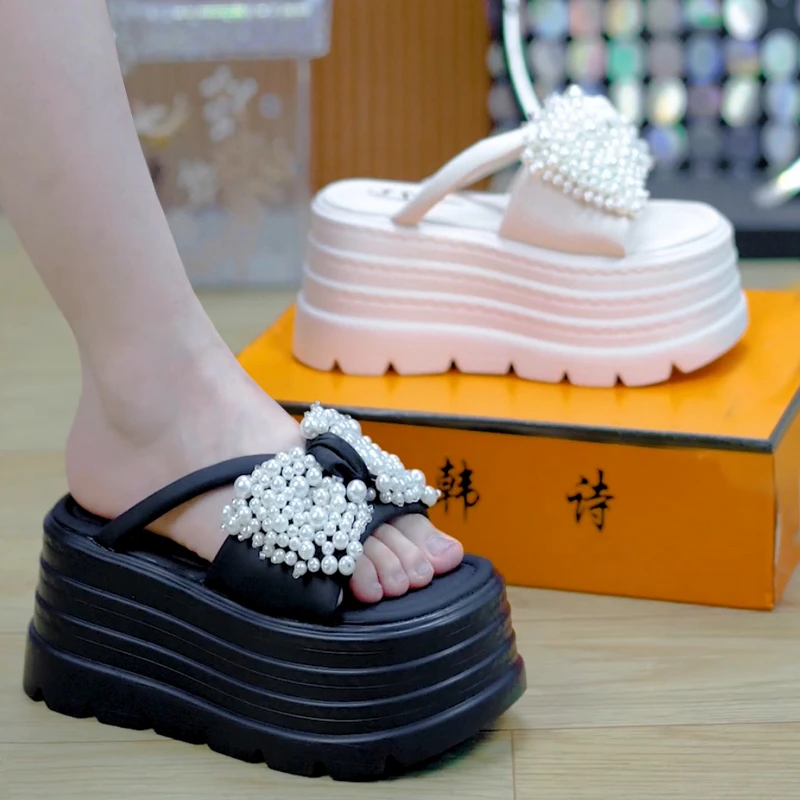 8cm串珠厚底一字凉拖鞋女外穿02025夏季百搭增高休闲鞋
