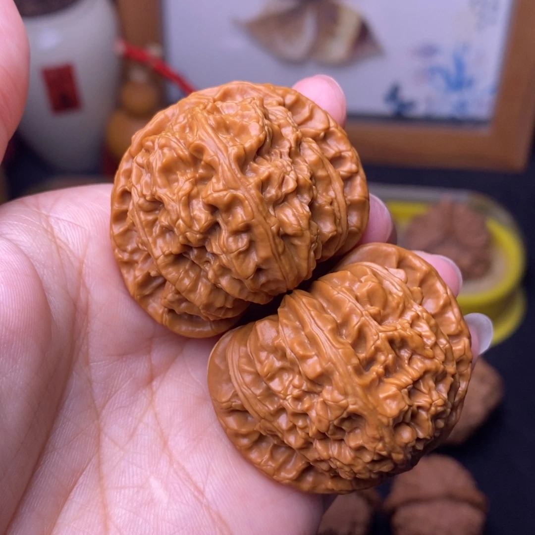 燃***毛文玩核桃把件41.5球白