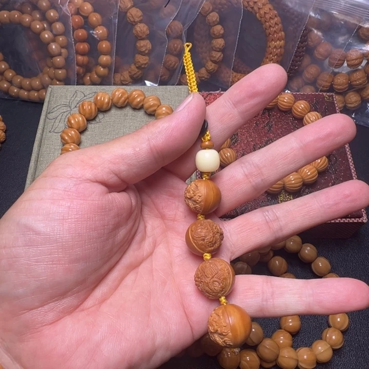 猴头核桃手串钥匙