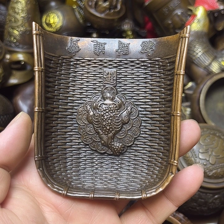 诚信经营精美铜器