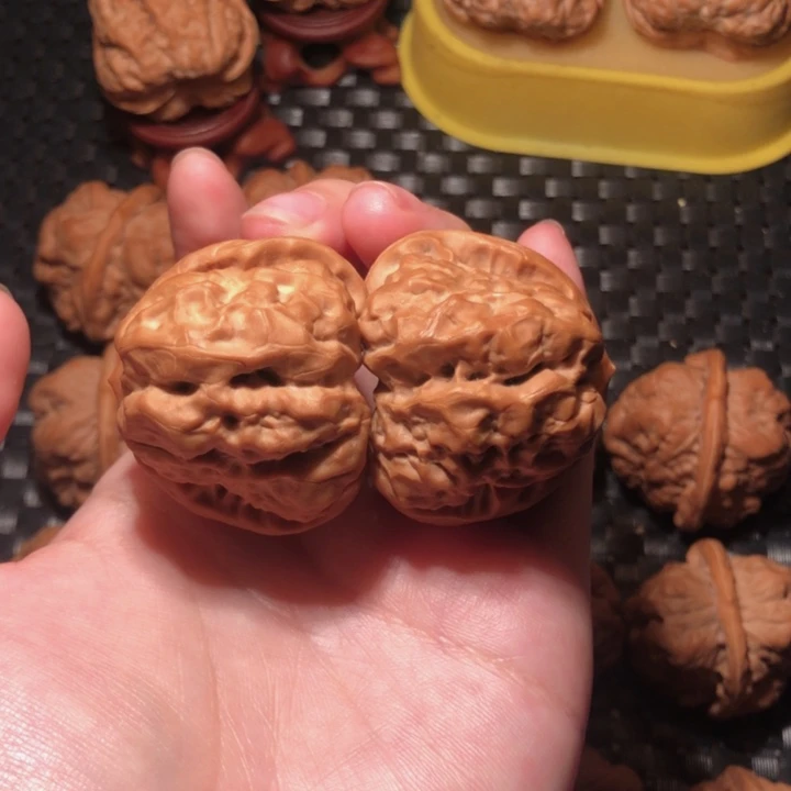 秋***杰文玩核桃把件蛙王