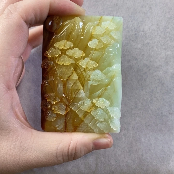 未镶嵌岫玉挂件吊坠薇**?