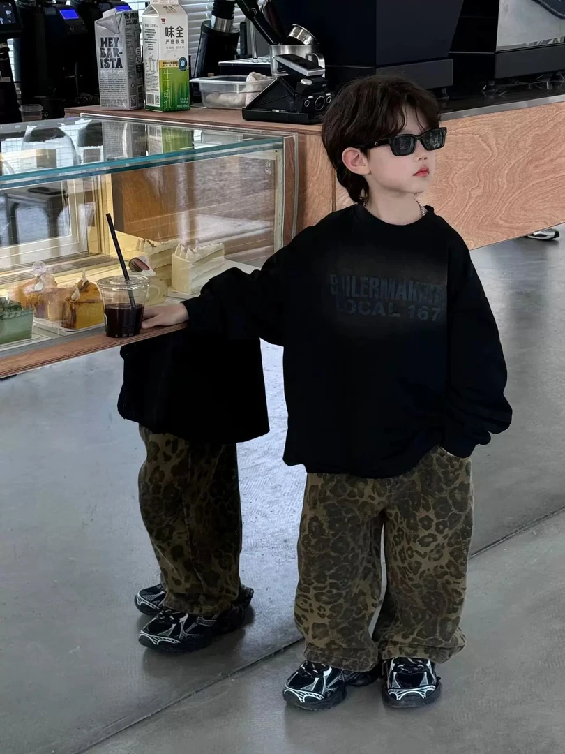 A085 男童春秋豹纹复古牛仔裤直筒裤