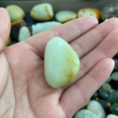 未镶嵌和田玉（糖玉）挂件1