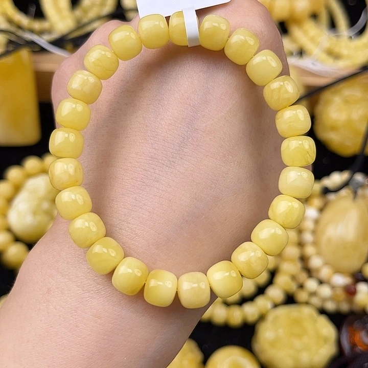 琥珀未镶嵌颈饰琥珀