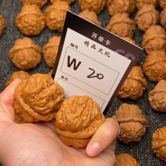 桃核吊坠小****糖我是第一百个40