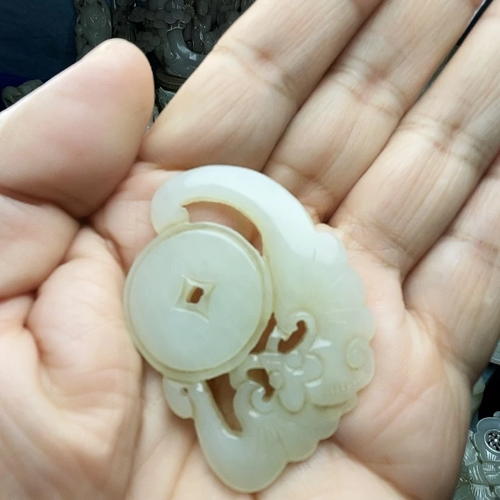 和田玉（青白玉）未镶嵌颈饰