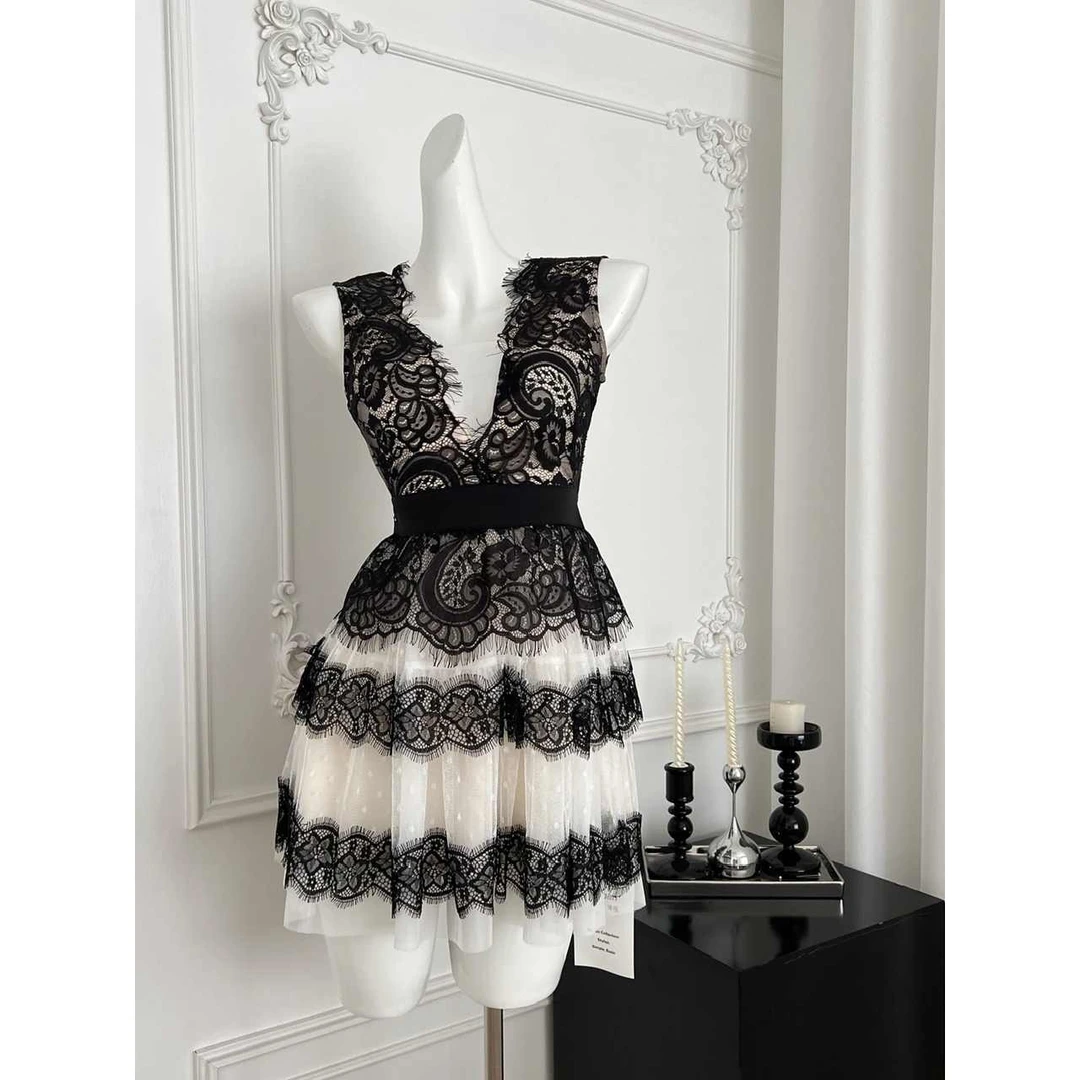 轻奢名媛高级感波点网纱拼接蕾丝连衣裙女夏法式收腰显瘦蓬蓬礼服