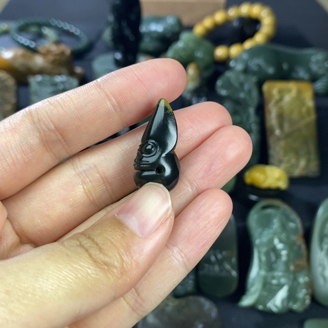 岫岩河磨玉（透闪石质玉）未镶嵌挂件