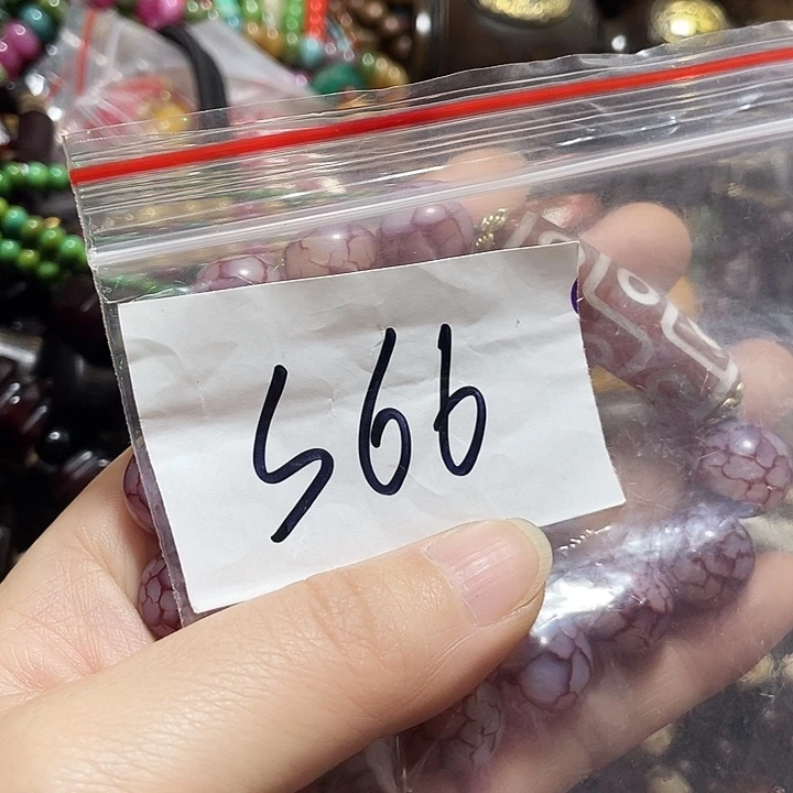 妞***琉璃/树脂/塑料类