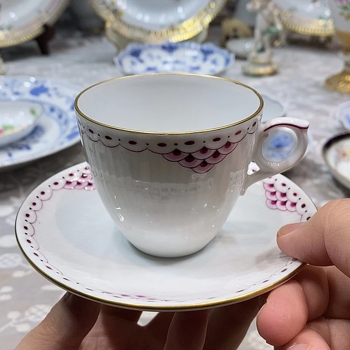 瓷片K****3咖啡厅等设施剩700
