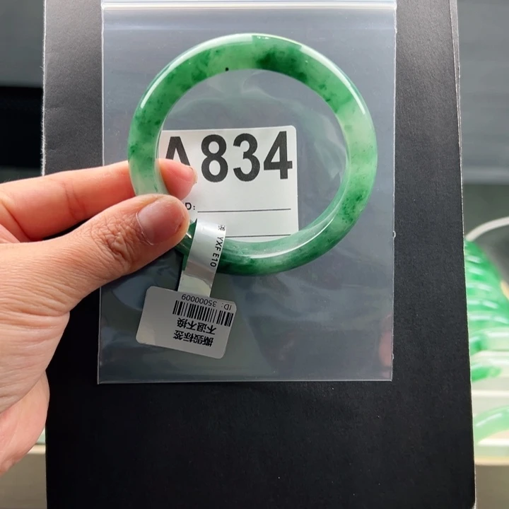 石英质玉未镶嵌手镯59