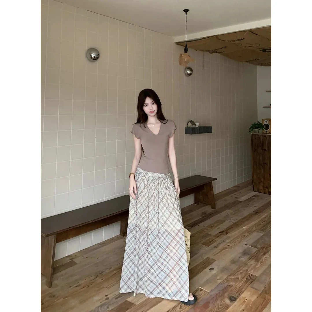 V领木耳边弹力紧身短袖T恤网纱格子半身裙女2025夏季新款时尚套装