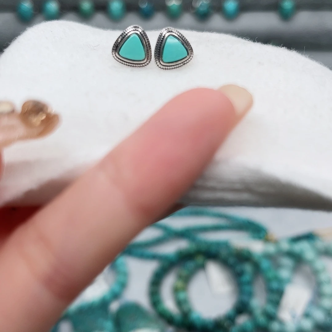 绿松石绿松石未镶嵌