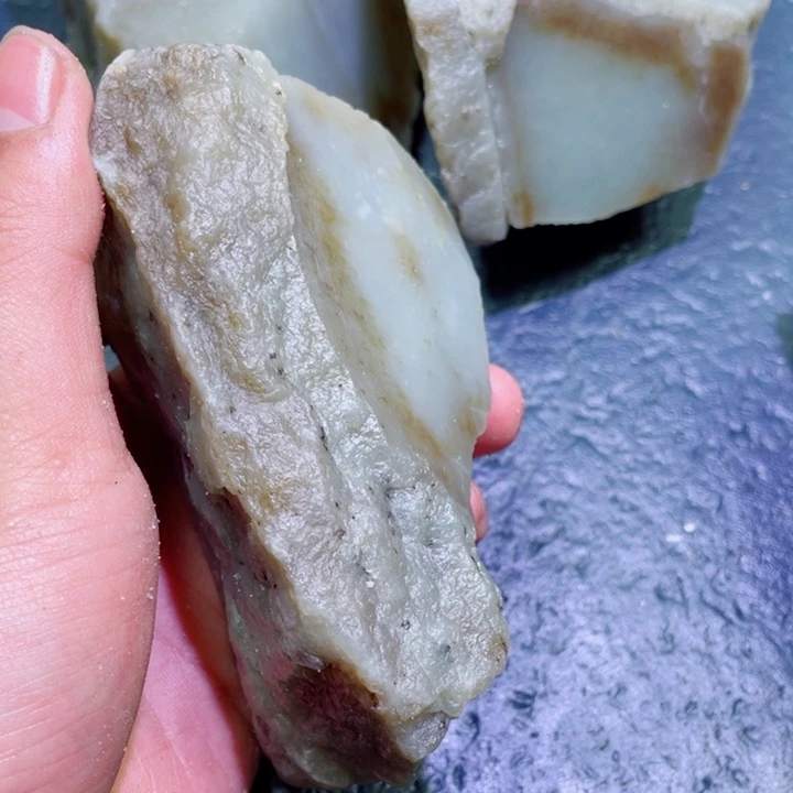 和田玉未镶嵌珠宝半成品