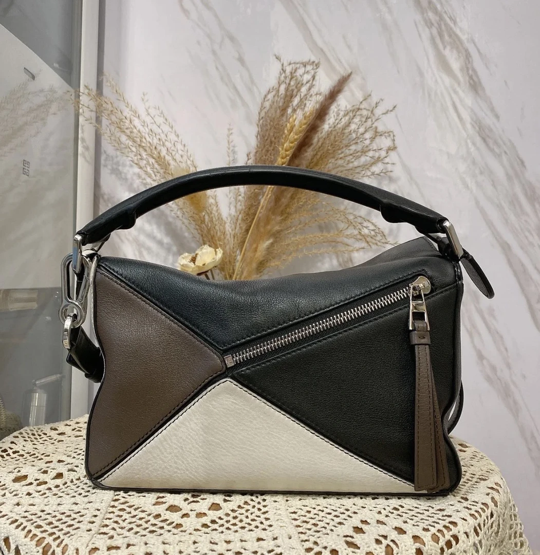 95新 LOEWE/罗意威 黑银拼色 puzzle包 24cm  12443848