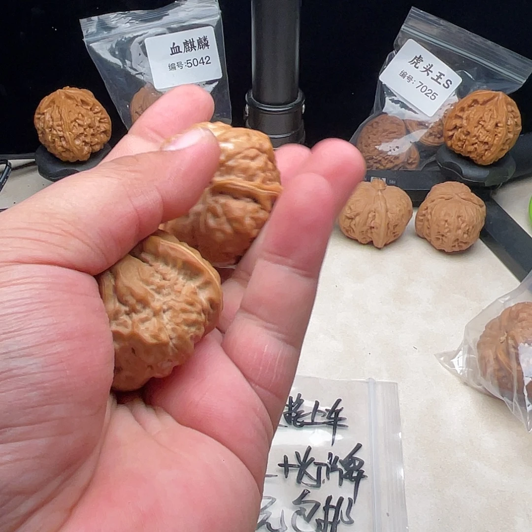 就***阿文玩核桃把件蛤蟆头福利