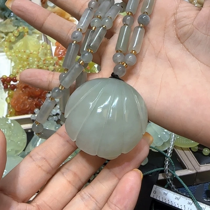 蛇纹石玉未镶嵌摆件