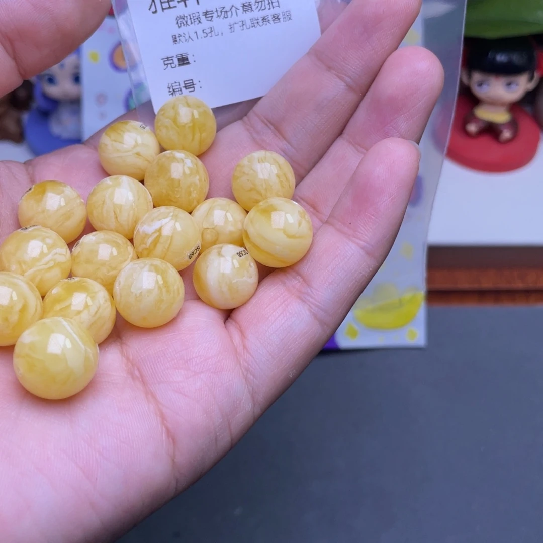 琥珀未镶嵌珠宝奇石多样性发其一