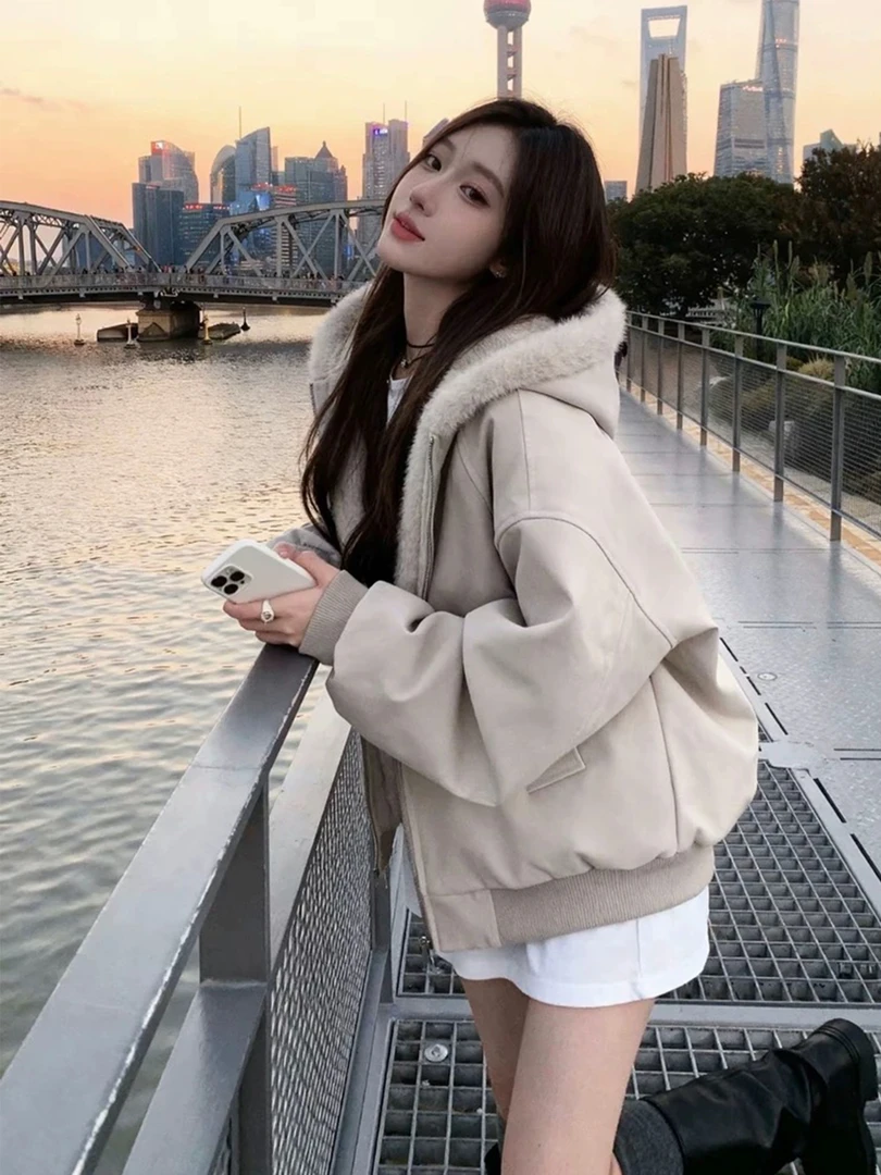 今年流行时尚潮牌女装美式复古座山雕外套女秋冬款宽松保暖棉衣女