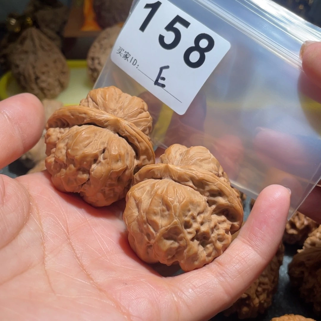 文玩核桃把件未**续蛤蟆