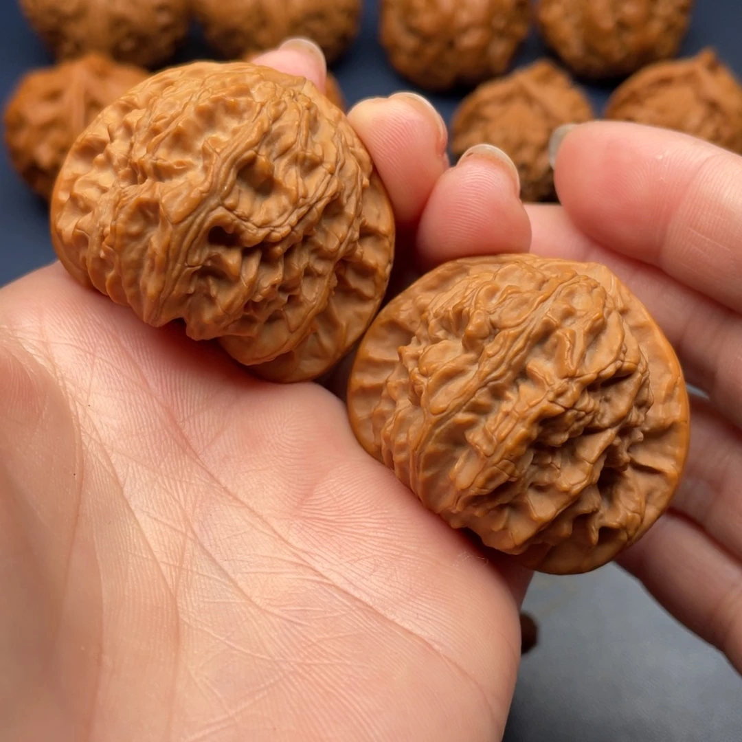 文玩核桃把件白狮子40