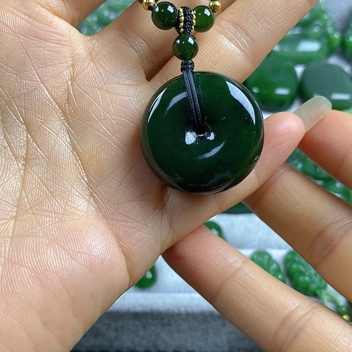 吊坠(不含链)未镶嵌和田玉（碧玉）28