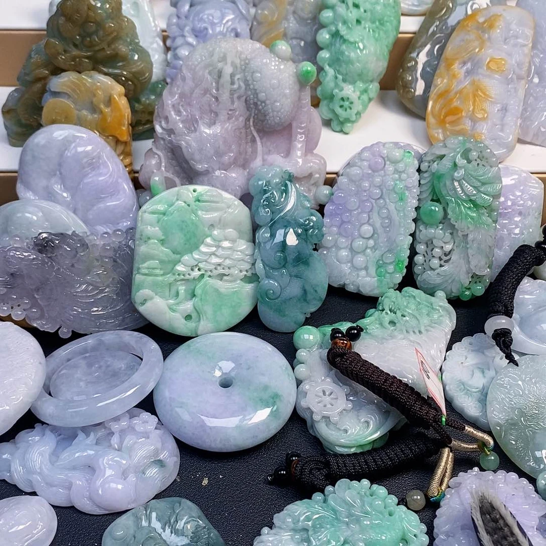 吊坠(不含链)未镶嵌翡翠