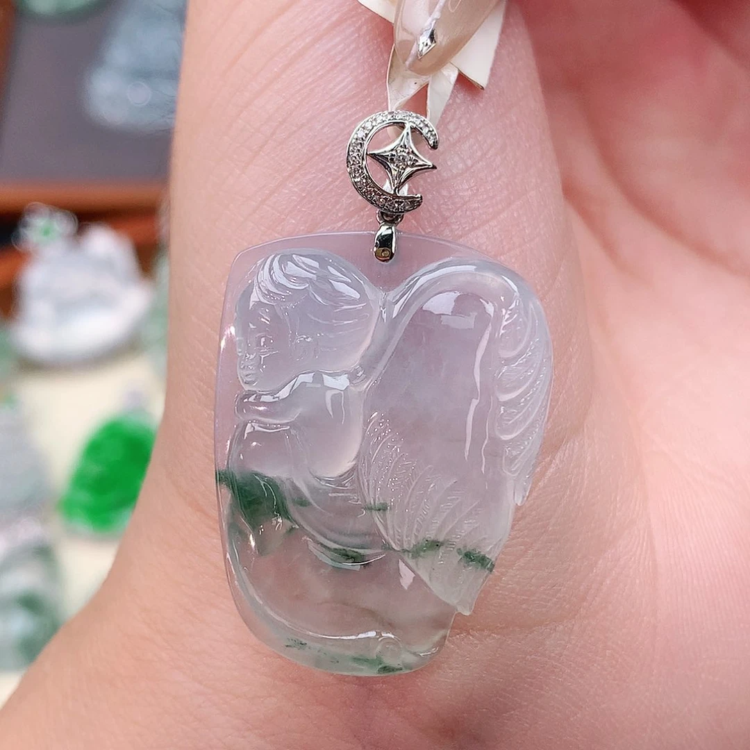 颈饰18K金镶嵌翡翠天使