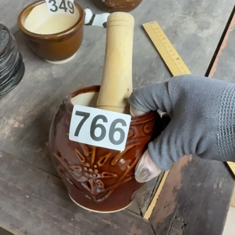 泥塑磁州窑小罐一个